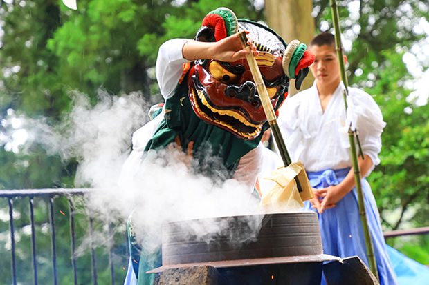 宮城野湯立獅子舞